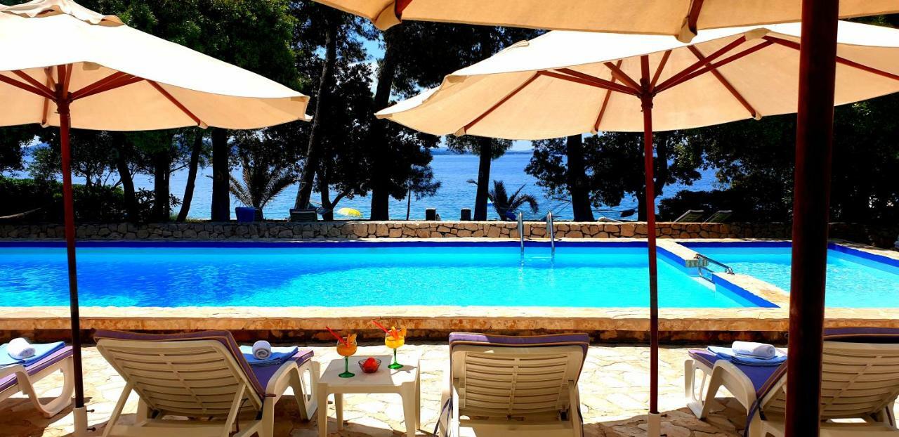Villa Nela Petrcane Ngoại thất bức ảnh
