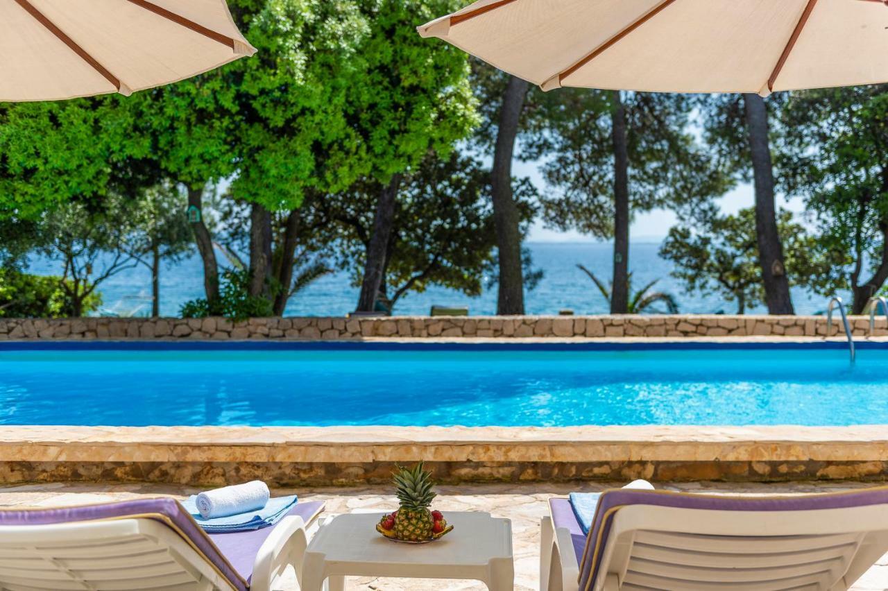 Villa Nela Petrcane Ngoại thất bức ảnh