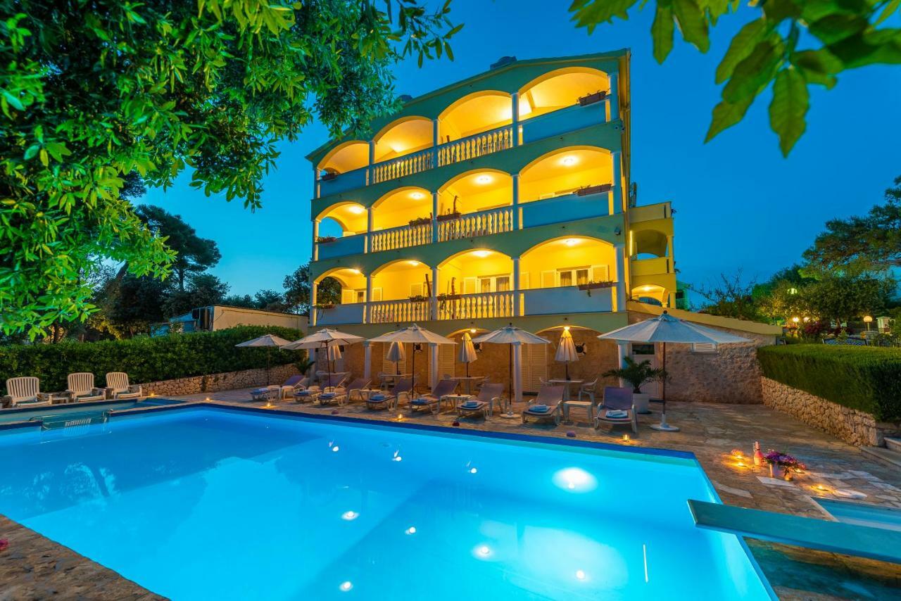 Villa Nela Petrcane Ngoại thất bức ảnh