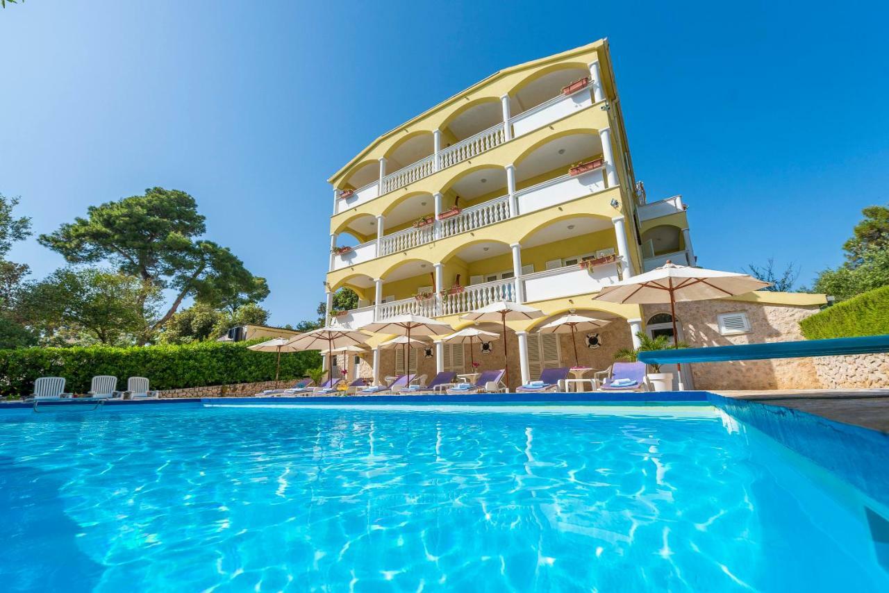Villa Nela Petrcane Ngoại thất bức ảnh