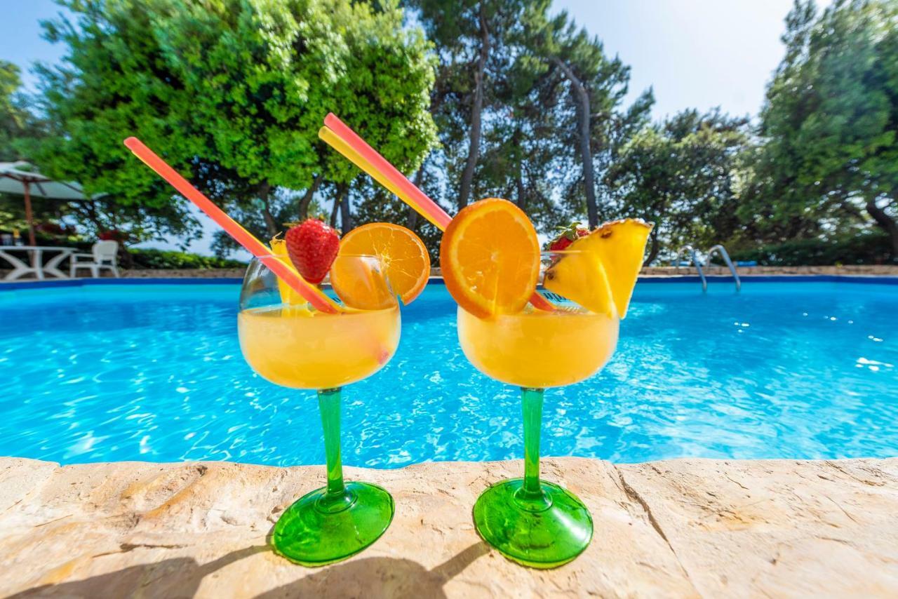 Villa Nela Petrcane Ngoại thất bức ảnh