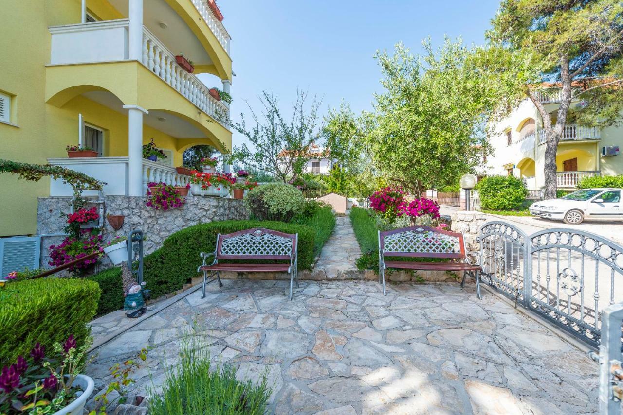 Villa Nela Petrcane Ngoại thất bức ảnh